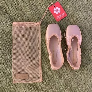 Virtisse Medora Pointe Shoes Size 5.5 XXX Medium Shank